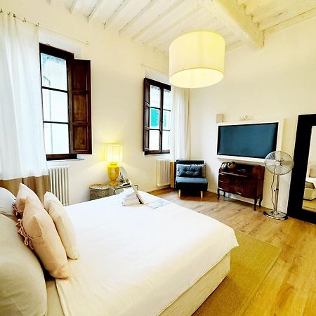 Boutique Room - Centro Storico 20 Min Da Firenze Эмполи Экстерьер фото