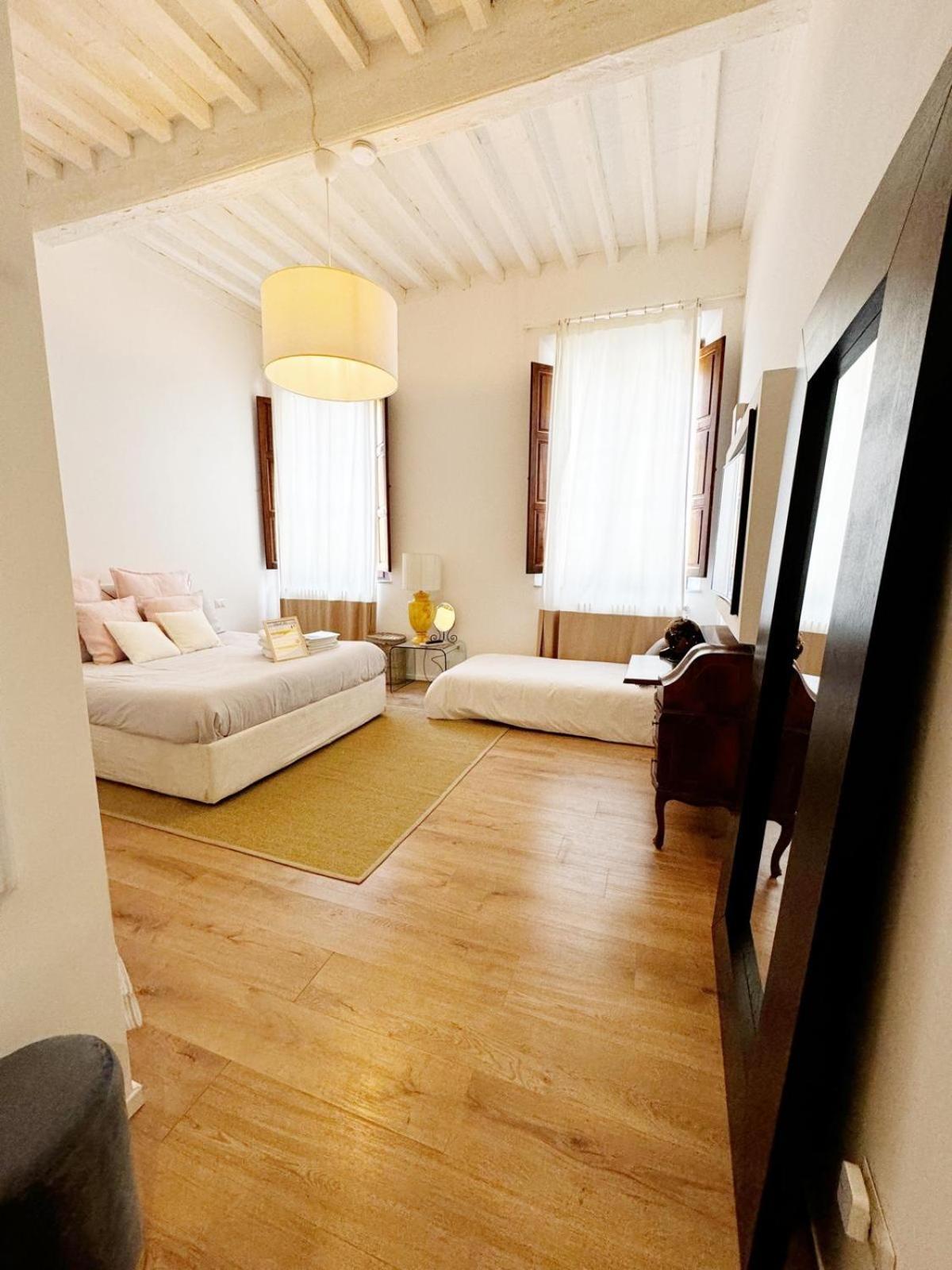 Boutique Room - Centro Storico 20 Min Da Firenze Эмполи Экстерьер фото